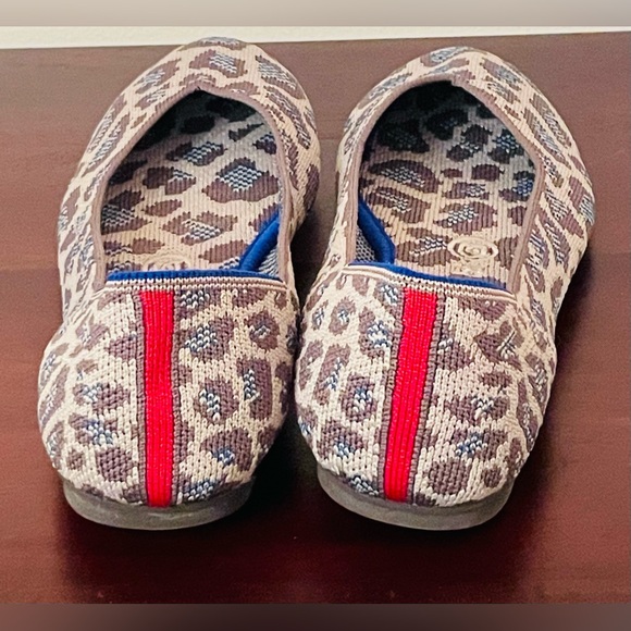 Rothy's Gray Spotted Flat Round Toe Slip On Shoes Ballet Flats Size 8 In EUC - Picture 4 of 9